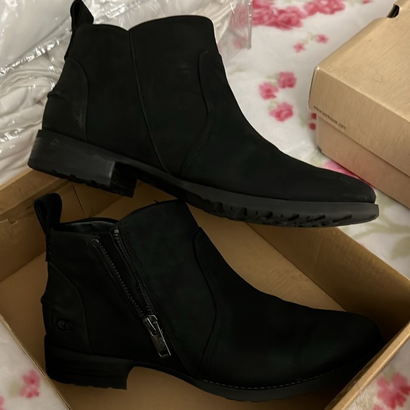 Ugg Black Aureo II Booties - Picture 2 of 9
